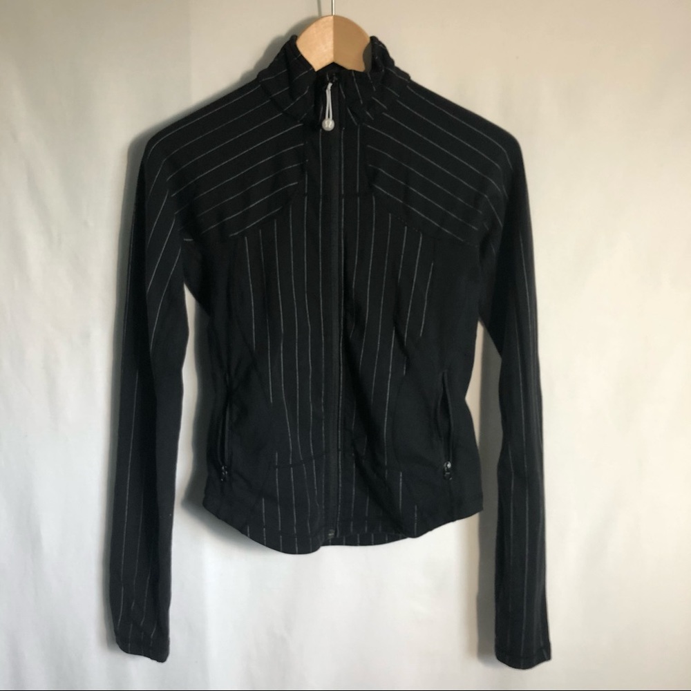 Lululemon black striped zip up long sleeve jacket